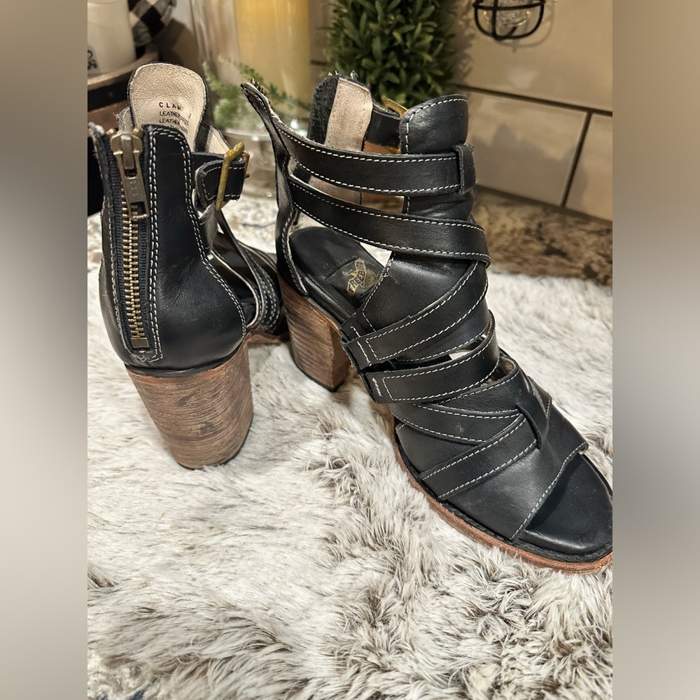 Freebird by Steve black wedge open toe booties